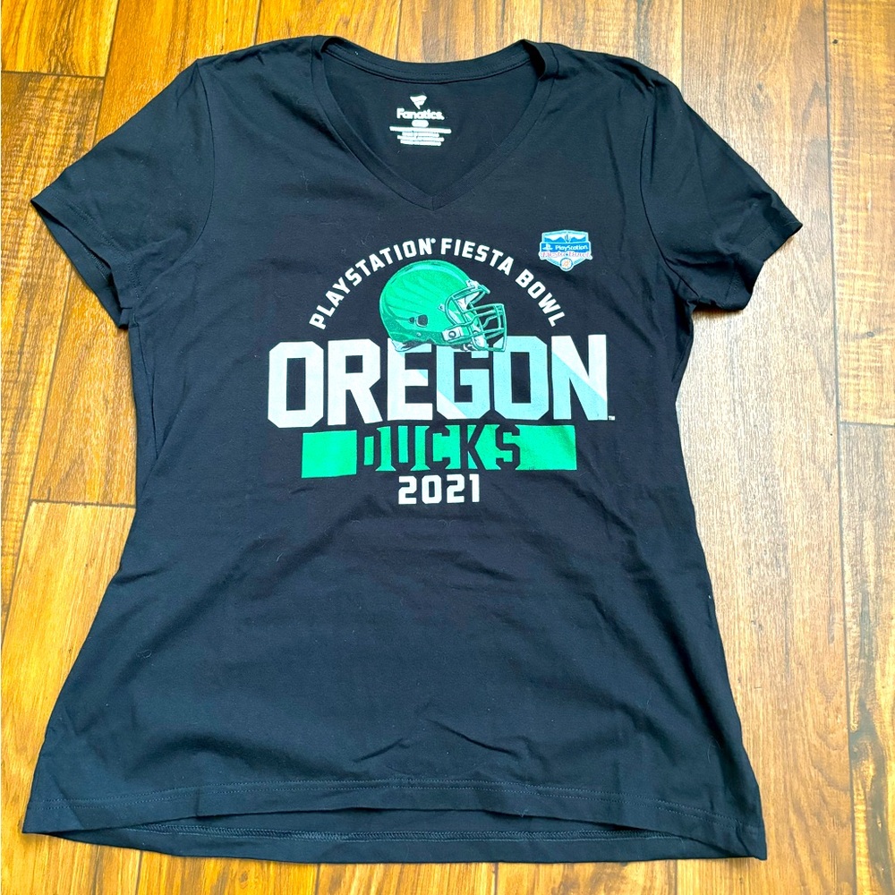 Fanatics * Oregon Ducks 2021 PlayStation Fiesta Bowl* Woman Tee Size Large NWOT